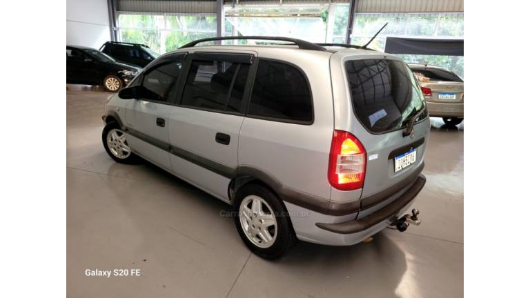 CHEVROLET - ZAFIRA - 2007/2008 - Prata - R$ 30.000,00