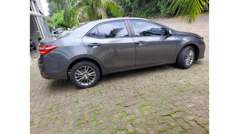 TOYOTA - COROLLA - 2016/2017 - Cinza - R$ 88.000,00