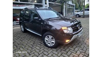 RENAULT - DUSTER - 2015/2016 - Preta - R$ 60.000,00