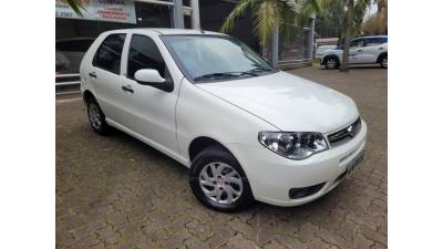 FIAT - PALIO - 2011/2012 - Branca - R$ 30.000,00