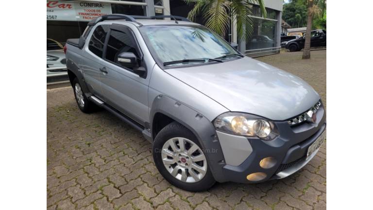 FIAT - STRADA - 2013/2014 - Prata - R$ 61.000,00