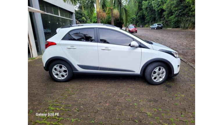 HYUNDAI - HB20X - 2014/2014 - Branca - R$ 54.000,00