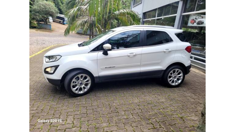 FORD - ECOSPORT - 2017/2018 - Branca - R$ 71.000,00