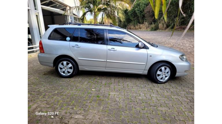 TOYOTA - FIELDER - 2006/2006 - Prata - R$ 40.000,00