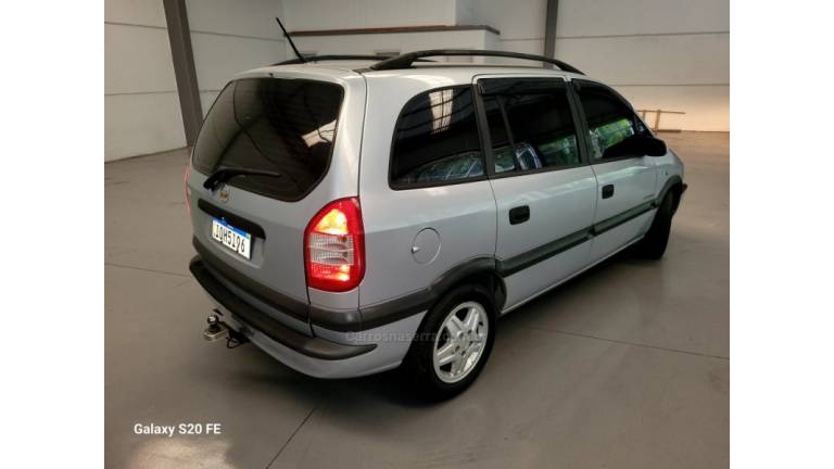 CHEVROLET - ZAFIRA - 2007/2008 - Prata - R$ 30.000,00