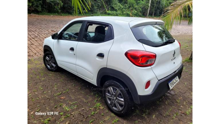 RENAULT - KWID - 2022/2023 - Branca - R$ 52.000,00