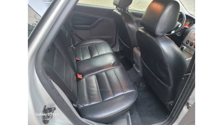 FORD - FOCUS - 2013/2013 - Prata - R$ 43.000,00