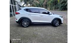 HYUNDAI - TUCSON - 2017/2018 - Branca - R$ 91.000,00