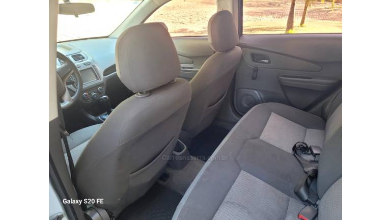 CHEVROLET - COBALT - 2012/2013 - Prata - R$ 40.000,00
