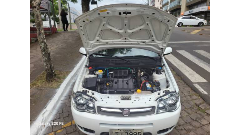 FIAT - PALIO - 2013/2013 - Branca - R$ 33.000,00