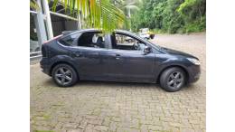 FORD - FOCUS - 2012/2013 - Preta - R$ 39.000,00