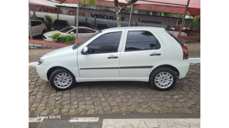 FIAT - PALIO - 2013/2013 - Branca - R$ 33.000,00