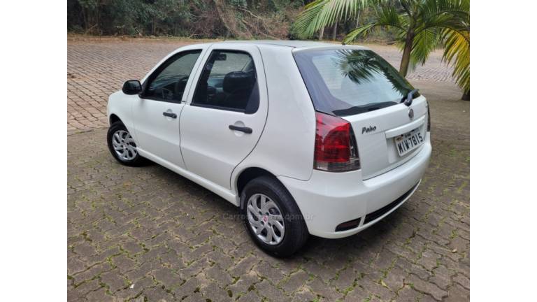 FIAT - PALIO - 2011/2012 - Branca - R$ 30.000,00