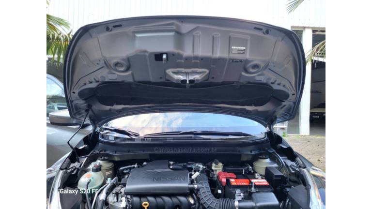 NISSAN - KICKS - 2017/2018 - Cinza - R$ 80.000,00