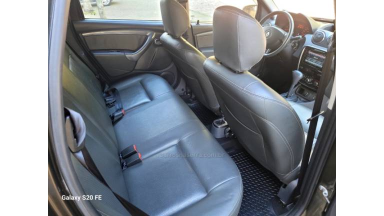 RENAULT - DUSTER - 2014/2015 - Verde - R$ 55.000,00
