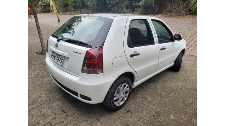 FIAT - PALIO - 2011/2012 - Branca - R$ 30.000,00