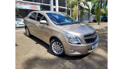 CHEVROLET - COBALT - 2014/2015 - Bege - R$ 43.000,00