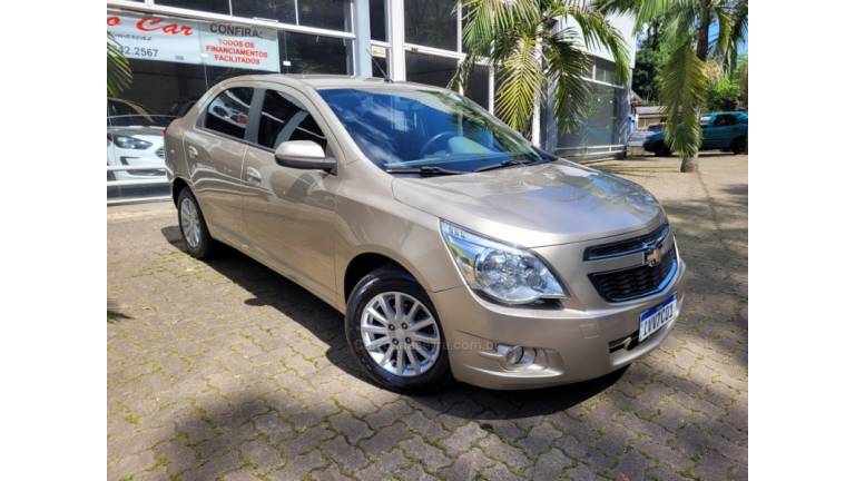 CHEVROLET - COBALT - 2014/2015 - Bege - R$ 43.000,00