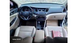 HYUNDAI - TUCSON - 2017/2018 - Branca - R$ 91.000,00