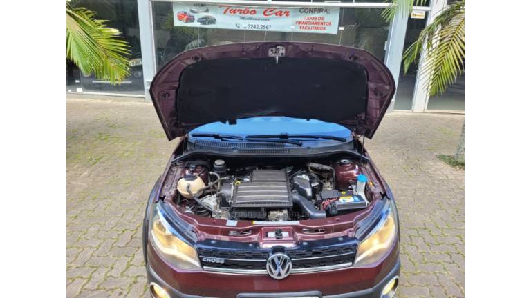 VOLKSWAGEN - SAVEIRO - 2014/2015 - Vermelha - R$ 72.000,00