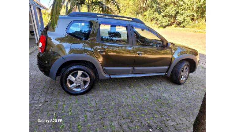 RENAULT - DUSTER - 2014/2015 - Verde - R$ 55.000,00