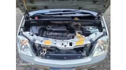 CHEVROLET - MERIVA - 2004/2004 - Bege - R$ 20.000,00