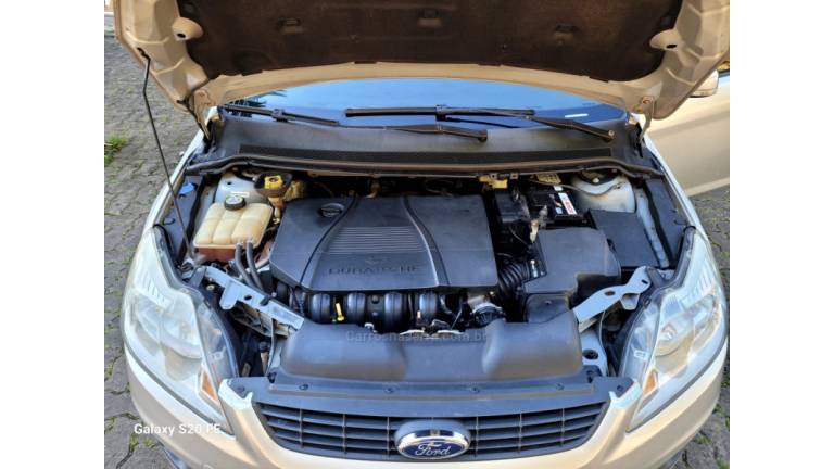 FORD - FOCUS - 2010/2011 - Prata - R$ 38.000,00