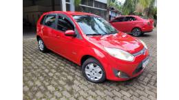 FORD - FIESTA - 2012/2012 - Vermelha - R$ 31.000,00