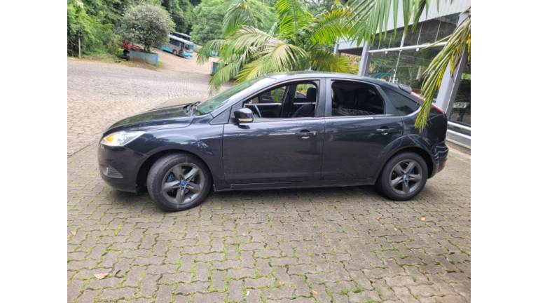 FORD - FOCUS - 2012/2013 - Preta - R$ 39.000,00