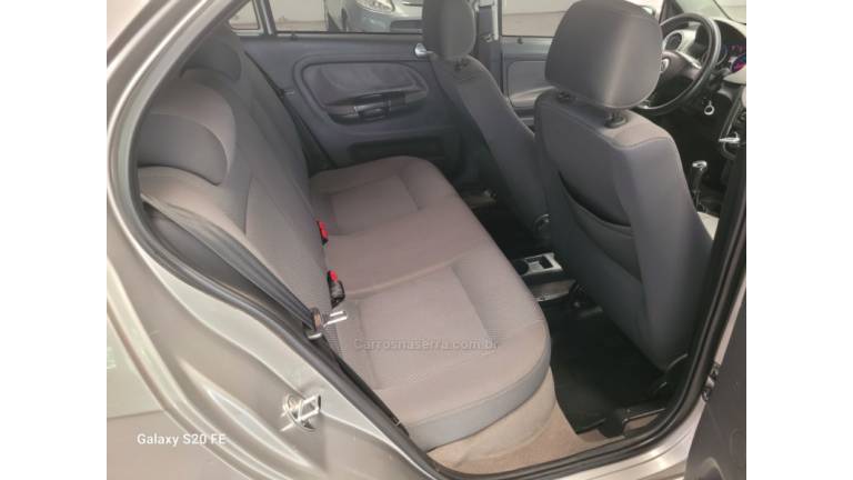 VOLKSWAGEN - VOYAGE - 2011/2011 - Cinza - R$ 33.000,00