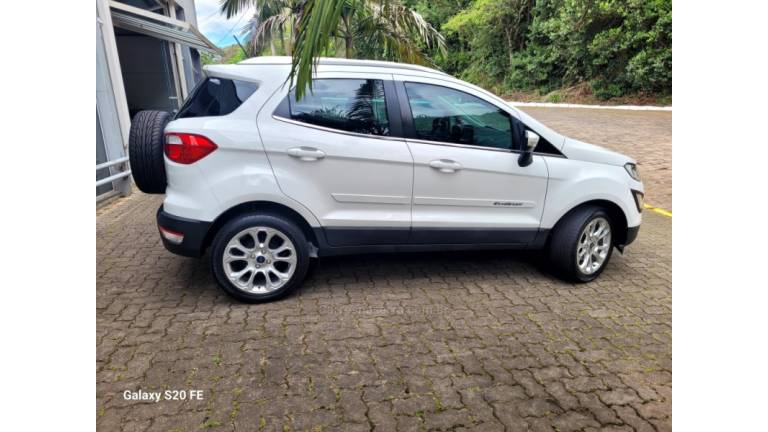 FORD - ECOSPORT - 2017/2018 - Branca - R$ 71.000,00