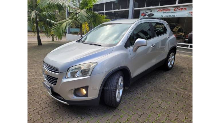 CHEVROLET - TRACKER - 2015/2015 - Prata - R$ 72.000,00