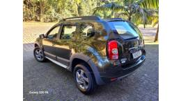 RENAULT - DUSTER - 2014/2015 - Verde - R$ 55.000,00