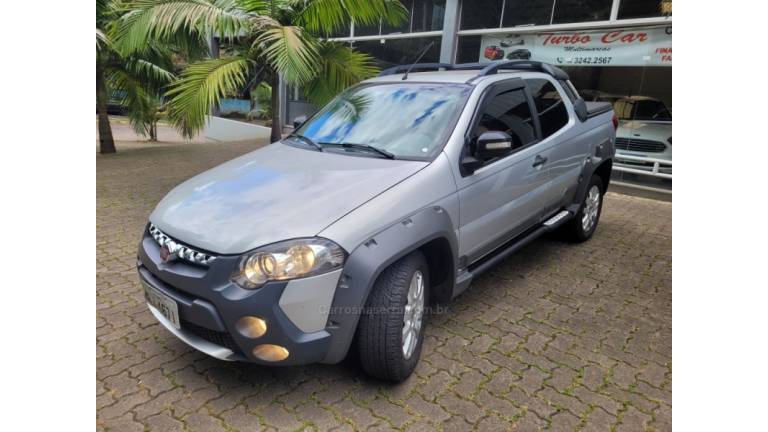 FIAT - STRADA - 2013/2014 - Prata - R$ 61.000,00