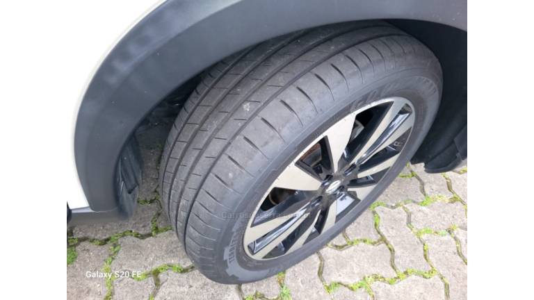 NISSAN - KICKS - 2018/2018 - Branca - R$ 82.000,00