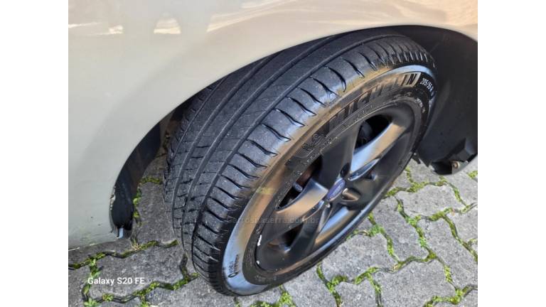 FORD - FOCUS - 2010/2011 - Prata - R$ 38.000,00