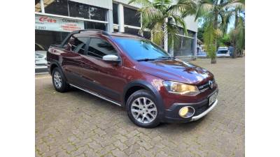 VOLKSWAGEN - SAVEIRO - 2014/2015 - Vermelha - R$ 72.000,00