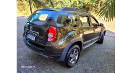 RENAULT - DUSTER - 2014/2015 - Verde - R$ 55.000,00