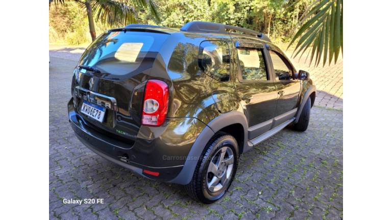 RENAULT - DUSTER - 2014/2015 - Verde - R$ 55.000,00