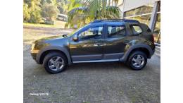 RENAULT - DUSTER - 2014/2015 - Verde - R$ 55.000,00