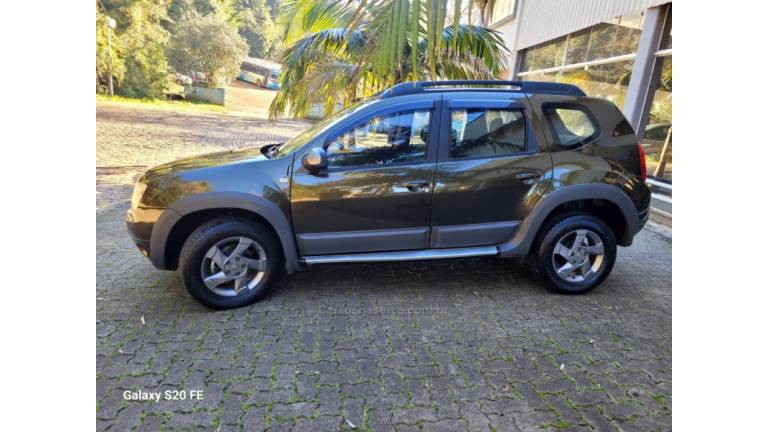 RENAULT - DUSTER - 2014/2015 - Verde - R$ 55.000,00