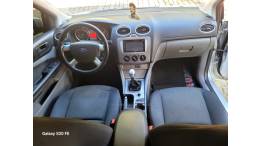 FORD - FOCUS - 2010/2011 - Prata - R$ 38.000,00