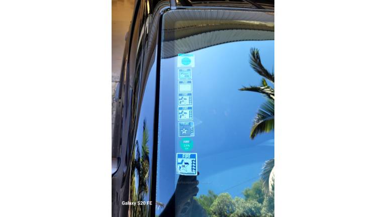 FIAT - UNO - 2015/2015 - Preta - R$ 32.000,00