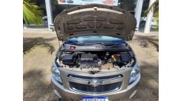 CHEVROLET - COBALT - 2014/2015 - Bege - R$ 43.000,00