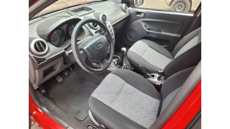 FORD - FIESTA - 2012/2012 - Vermelha - R$ 31.000,00