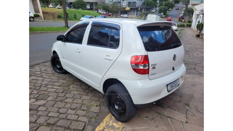 VOLKSWAGEN - FOX - 2009/2010 - Branca - Sob Consulta