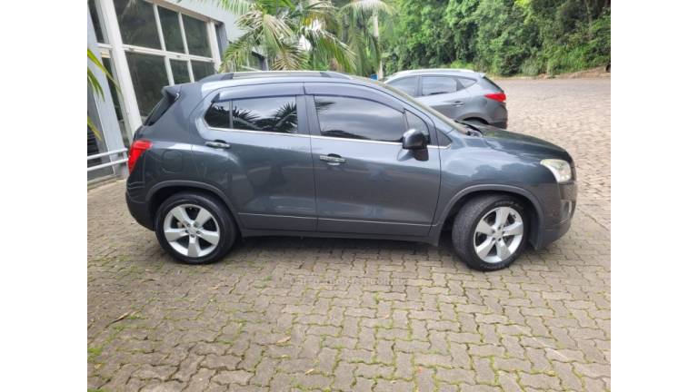 CHEVROLET - TRACKER - 2015/2015 - Cinza - R$ 73.000,00