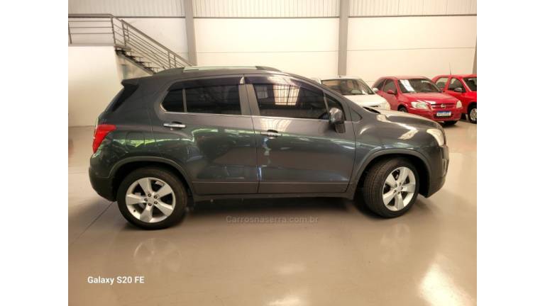 CHEVROLET - TRACKER - 2014/2014 - Cinza - R$ 68.000,00