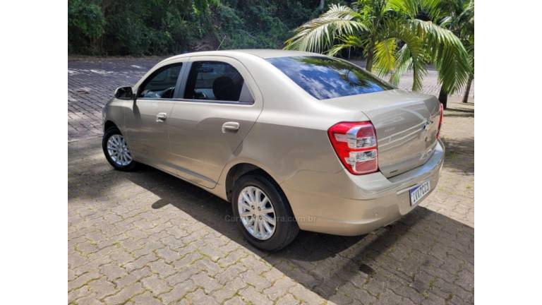 CHEVROLET - COBALT - 2014/2015 - Bege - R$ 43.000,00