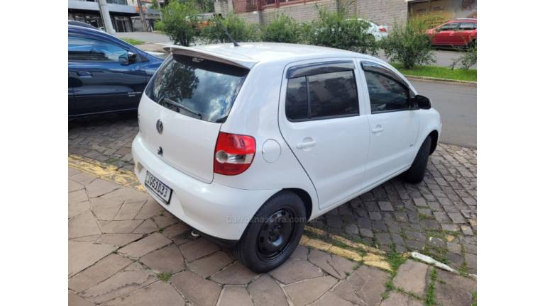 VOLKSWAGEN - FOX - 2009/2010 - Branca - Sob Consulta